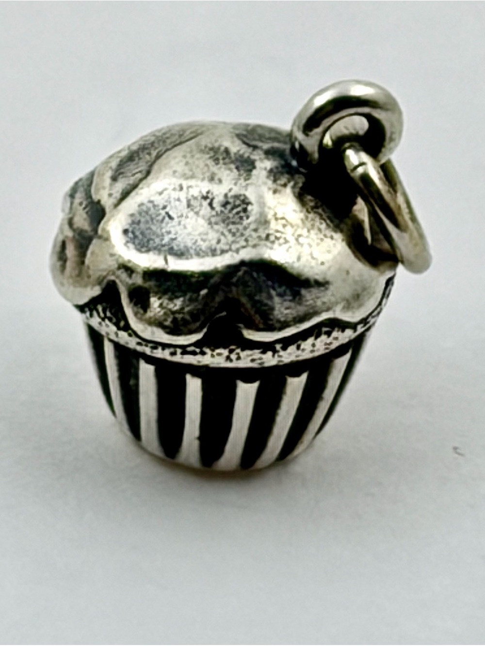 James Avery RETIRED Sterling CUPCAKE Charm